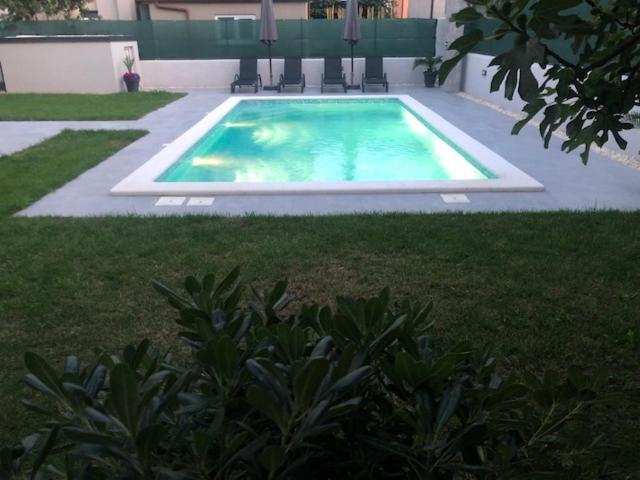 Leneda Apartments With Pool Pula Ngoại thất bức ảnh