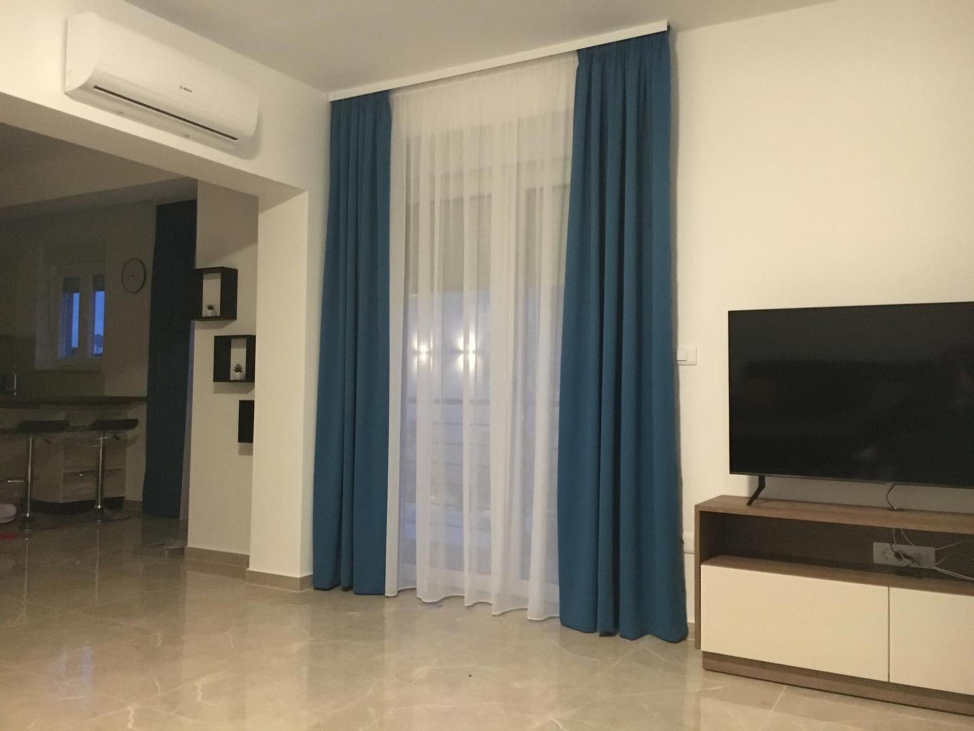Leneda Apartments With Pool Pula Ngoại thất bức ảnh